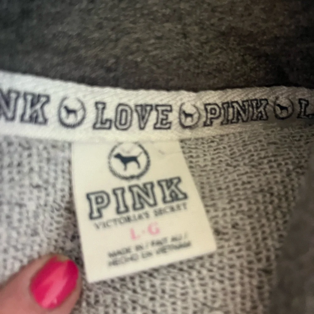 (3) EUC BUNDLE PINK VS LEGGINGS AND SHIRT SIZE L - Picture 8 of 9